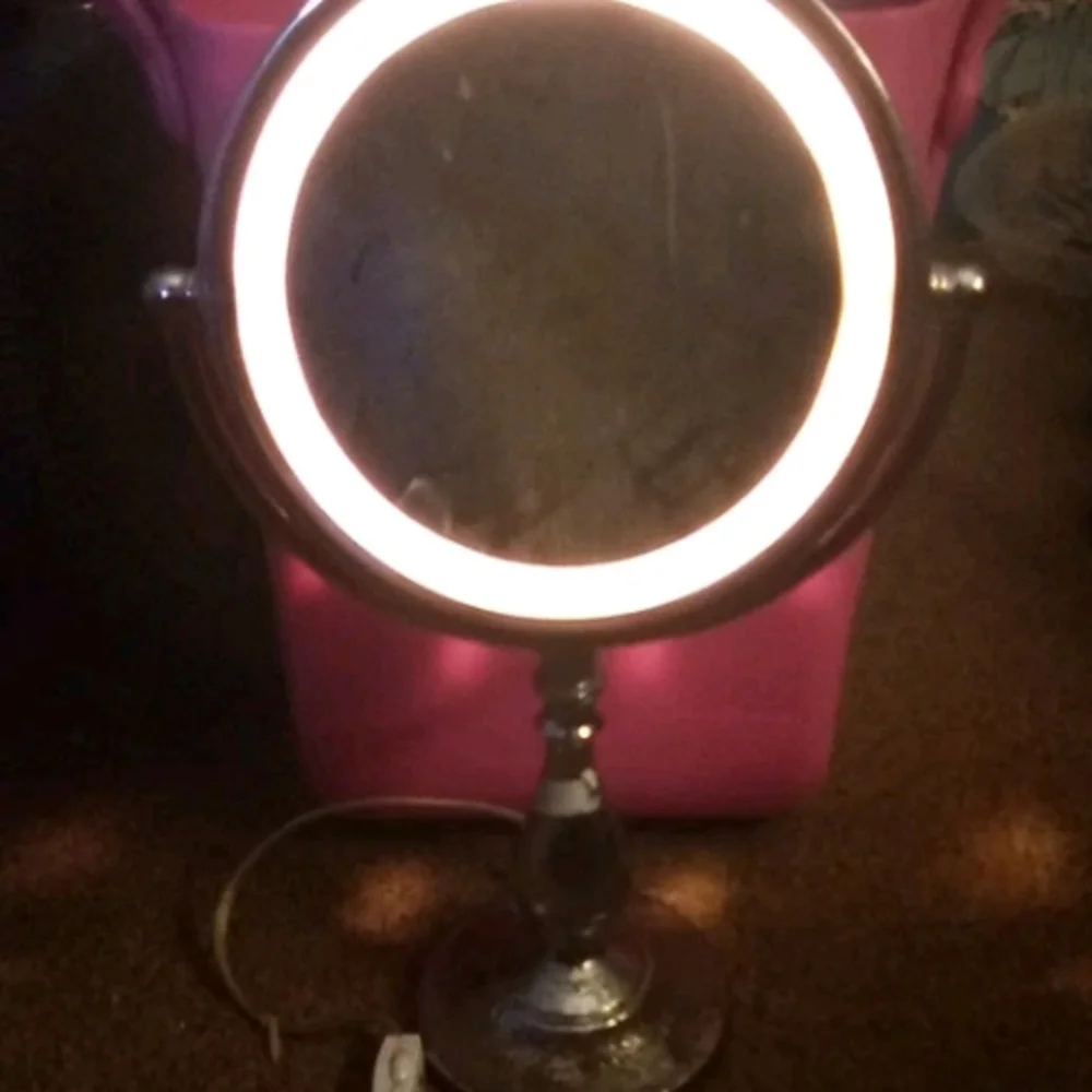 Vintage Portable Luminare Lighted Makeup Mirror